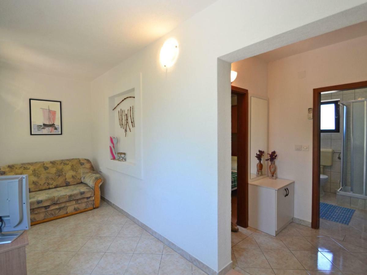 Holiday Home Nikolina By Interhome Vir Exterior photo